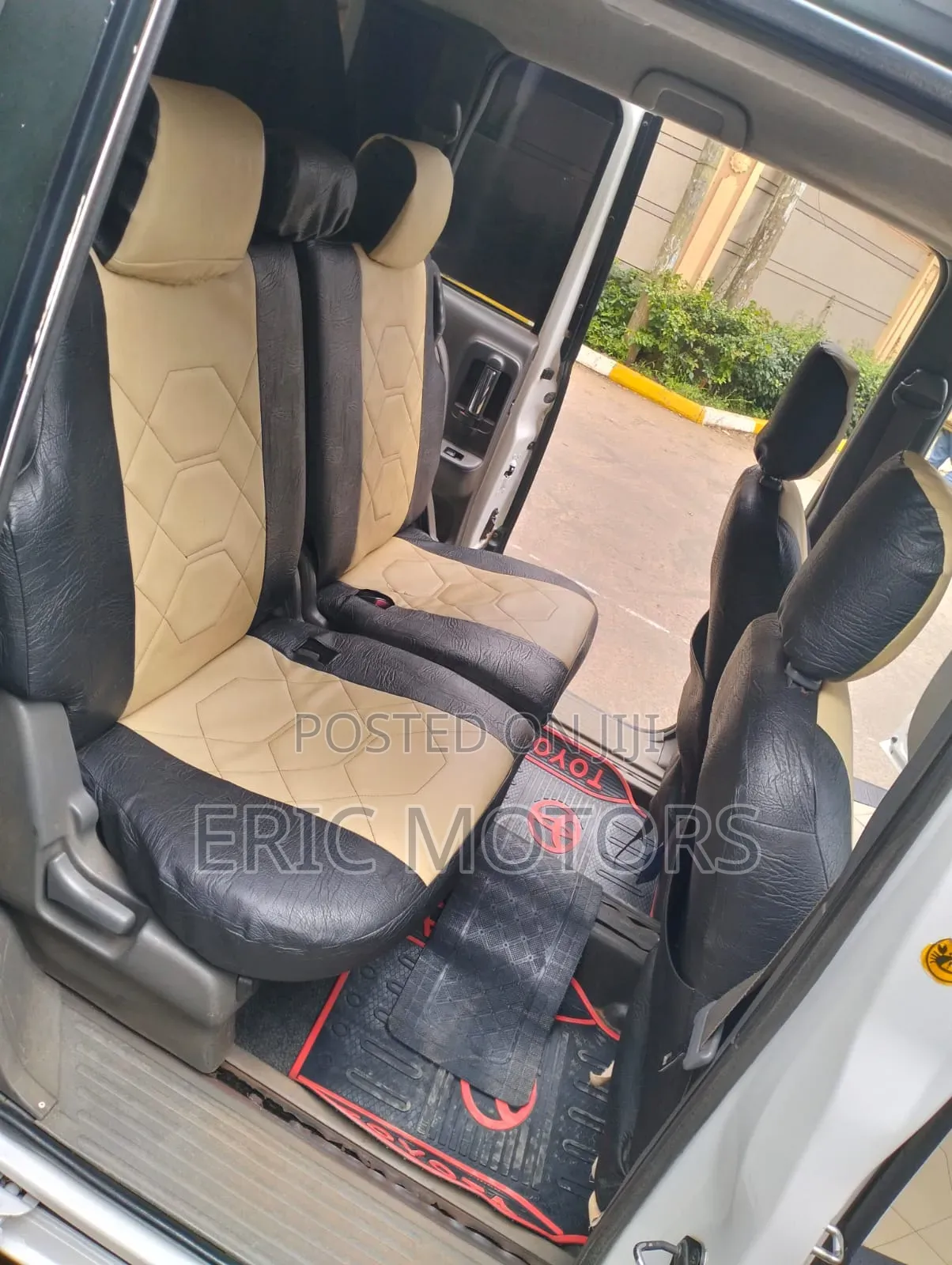 Toyota Sienta 2012 Off white