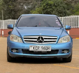 Mercedes-Benz C200 2011