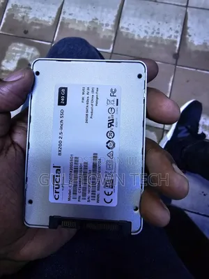 Crucial 240gb SSD 2.5