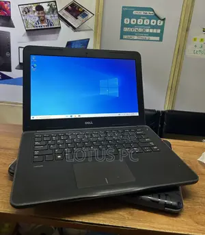 Laptop Dell Latitude 13 3380 8GB Intel Core i3 SSD 128GB