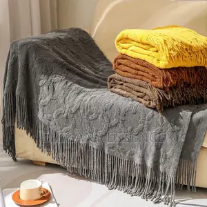 Nordic Style Sofa Throw Blanket With Tassels