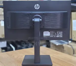 Hp 24mq
24 Inch 
QHD (2560*1440)
Panel: Ips
Refresh Rate:60hz