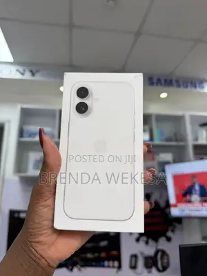 New Apple iPhone 16 128 GB White
