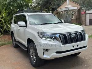 Toyota Land Cruiser Prado 2.8 2021 White