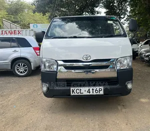 Toyota HiAce 2011 White