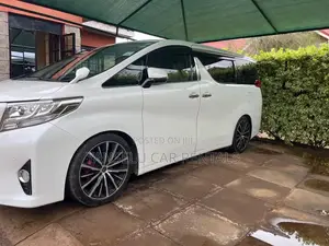 7 Seater Toyota Alphard for Hire(Chauffeured)