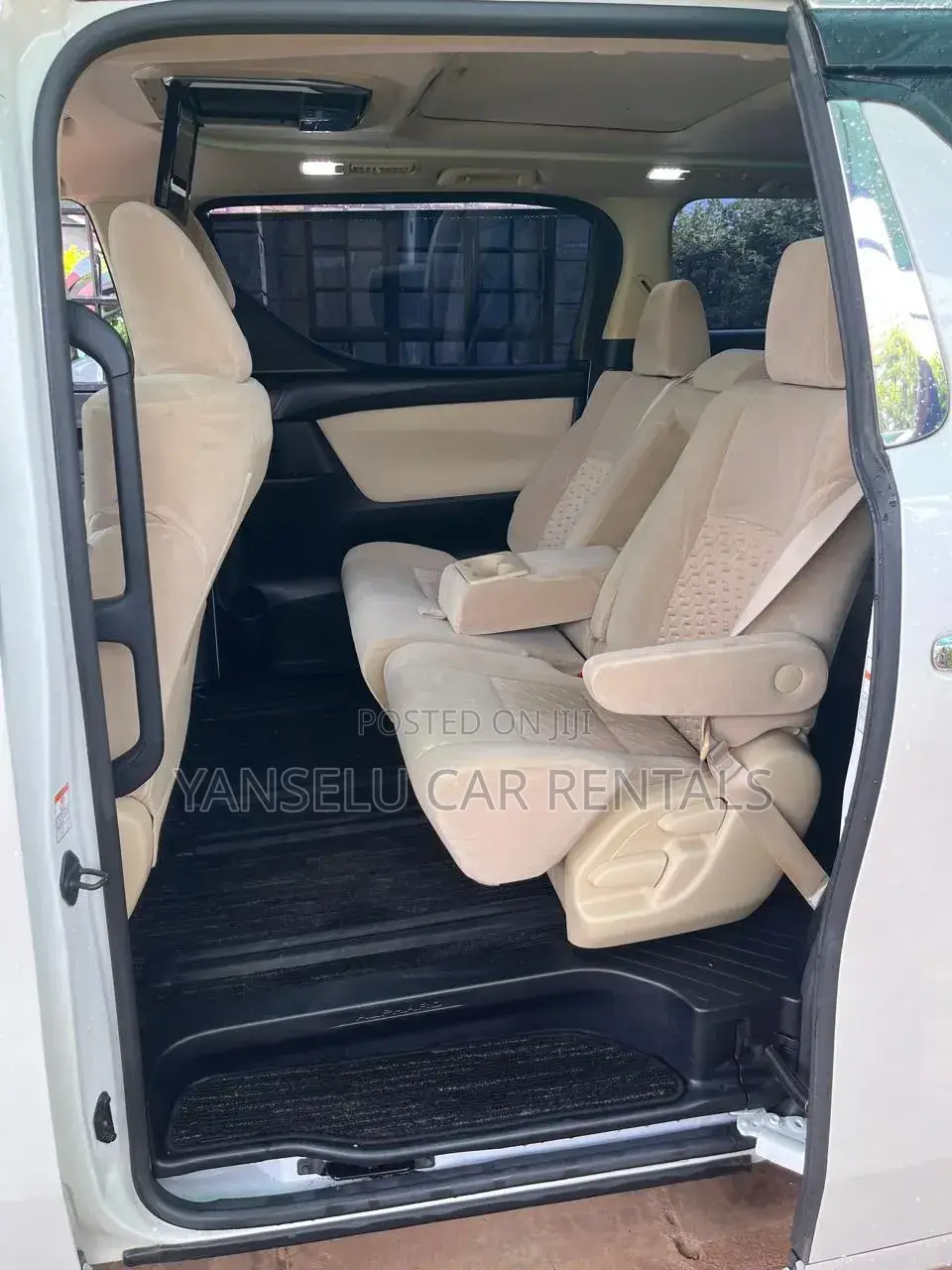 7 Seater Toyota Alphard for Hire(Chauffeured)