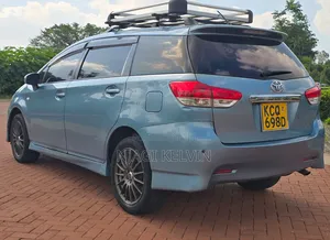 Toyota Wish 2011 Blue