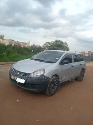 Nissan Advan 2010 Silver