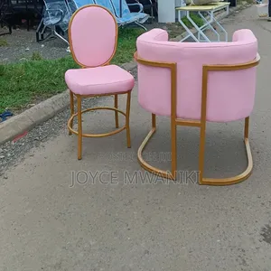 2 Manicure Seats