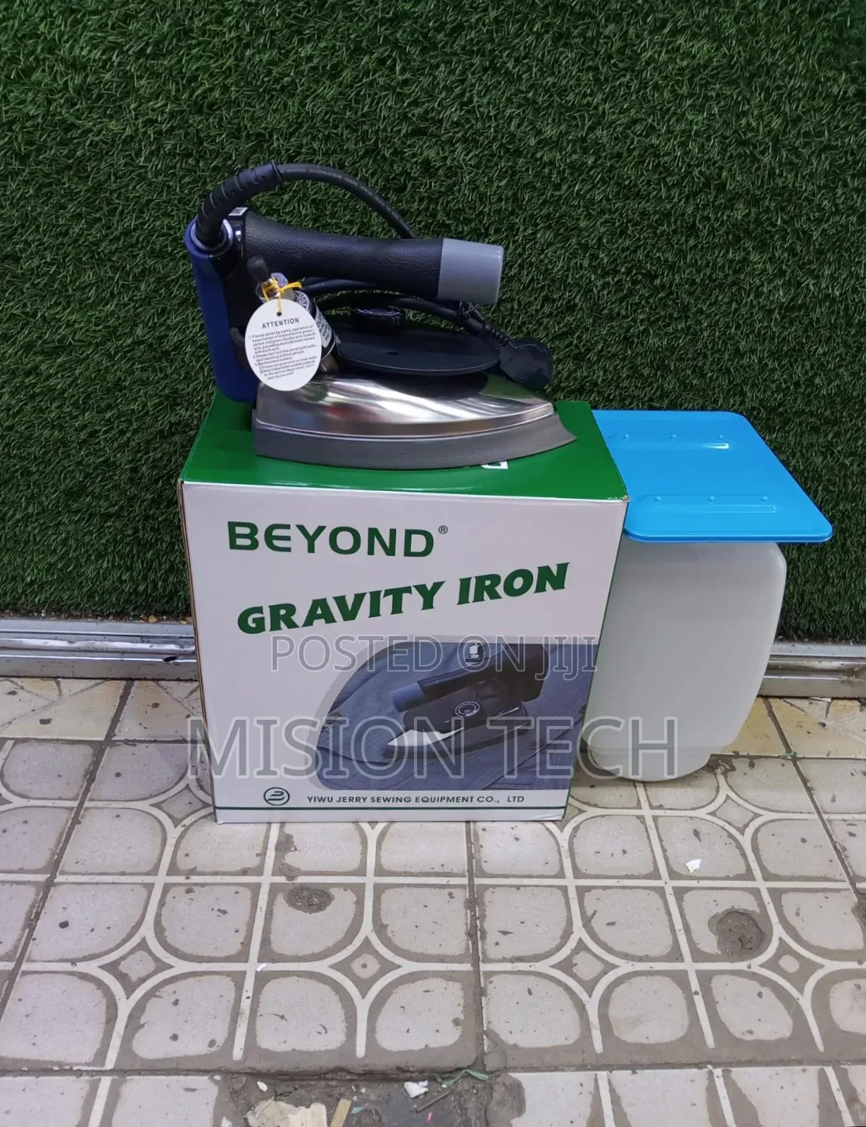 Gravity Steam Iron Box