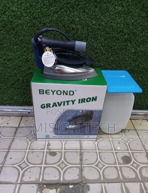 Gravity Steam Iron Box