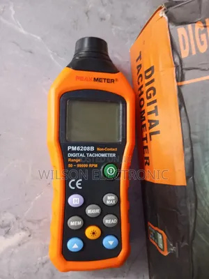 Digital Tachometer. Peak Meter 6208b.
