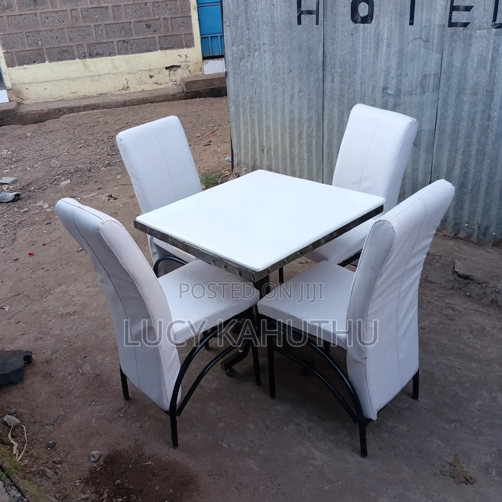 White Executive Set With Knobs Table