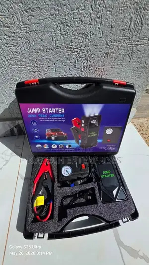 Car Jump Starter/ Portable Battery Booster
