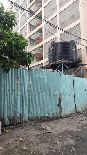 Donholm Phase 8,2nd Raw From Greenspan Mall Vacant Plot of 24 by 60.