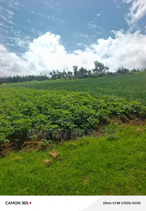 1⁄2 Acre Kinungi,( Munyu Area)