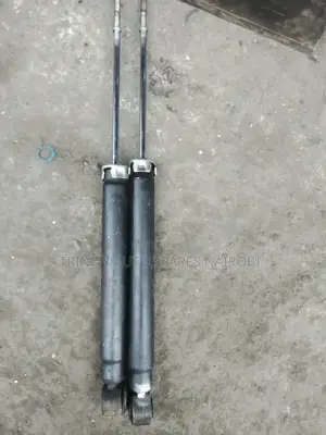 Original Kyb Ex Japan Toyota Noah/Voxy New Model Rear Shock Absorbers