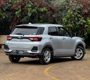 Toyota Raize 2020 Silver