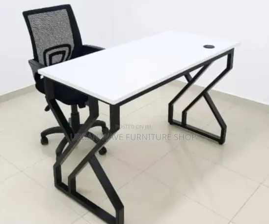 Top White, Black Metallic Stands With Breathable Backmesh Chair