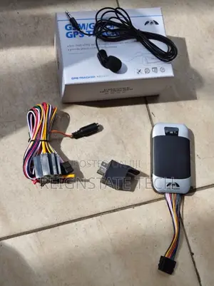 GSM/GPRS/GPS Car Tracker (Vehicle Tracking Device) Tk303