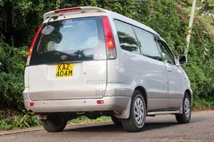 Toyota LiteAce Noah 2000 White