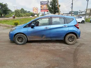 Nissan Note 2017 Blue