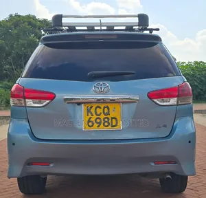 Toyota Wish 2011 Blue