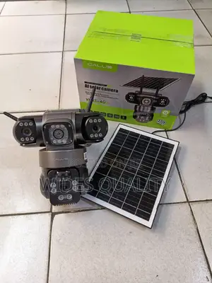 Solar CCTV Camera/Calus Vc21-4g Triple Lens Ai Outdoor Solar Camera.
