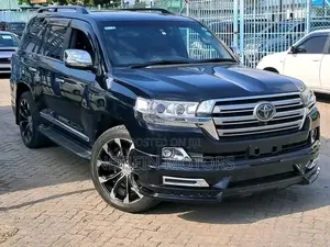 Toyota Land Cruiser 4.6 V8 ZX 2019 Matt Black