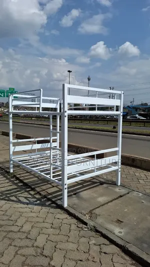4 X 6 White Metal Bunk Bed
