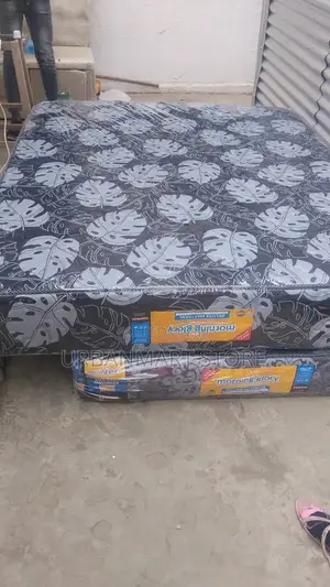 Morning Glory Strong Foam Support Mattress 5 by 6, 10 Inches Quilted