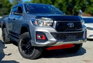 Toyota Hilux 2019 Silver