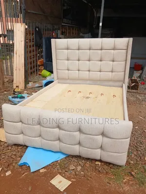 5seater Cream Chester Bed