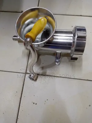 Well Performing and Professional Meat Mincer Machine