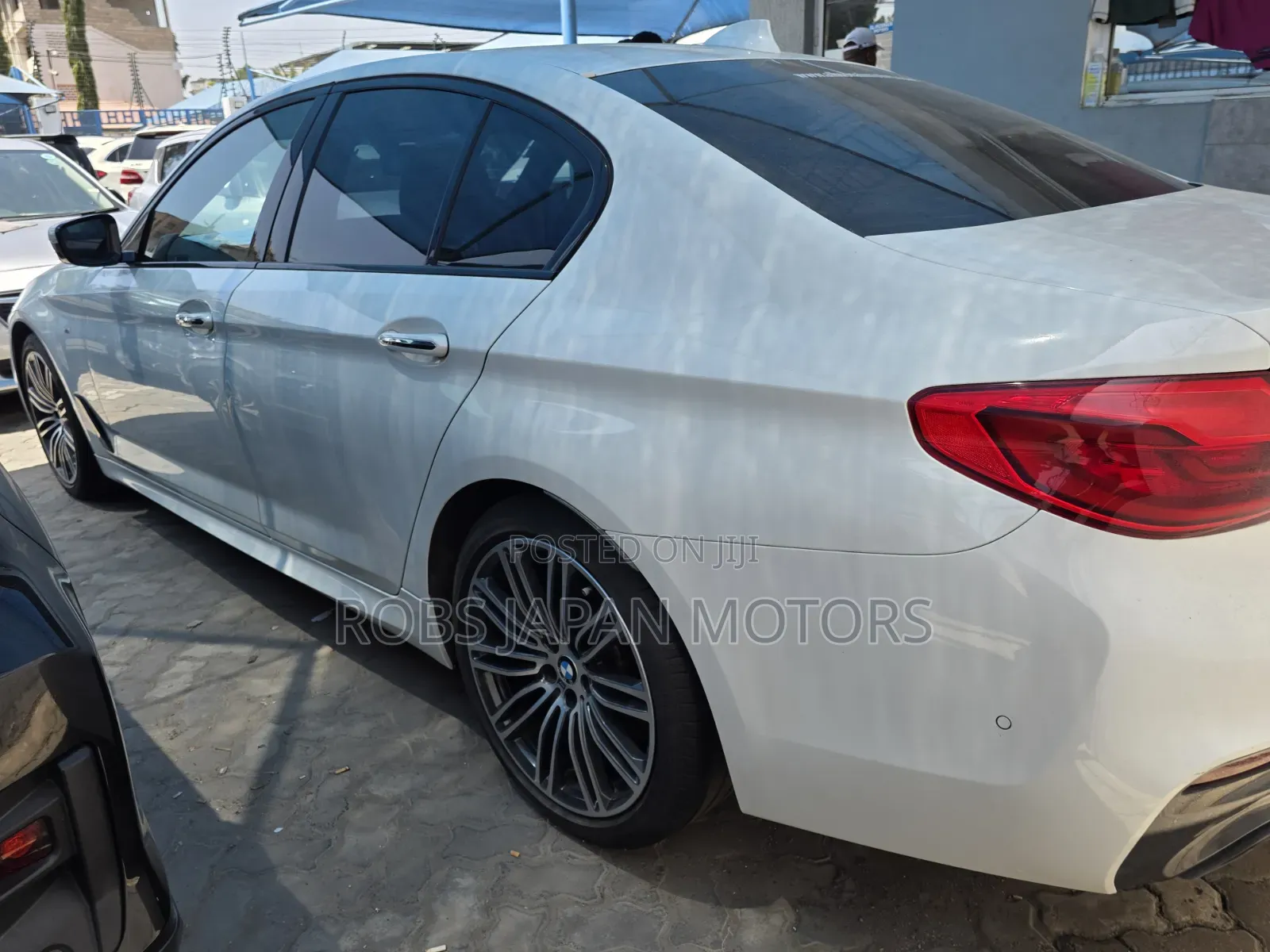 BMW 523i 2019 Pearl