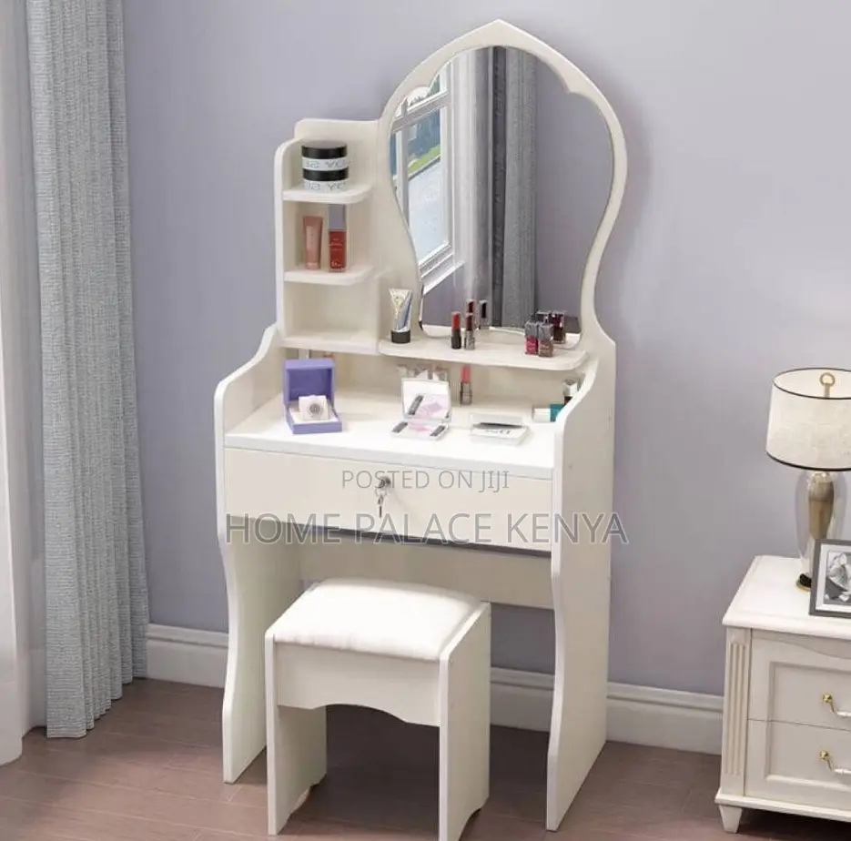 Vanity Table: Small Bedroom Dressing Table With Drawer