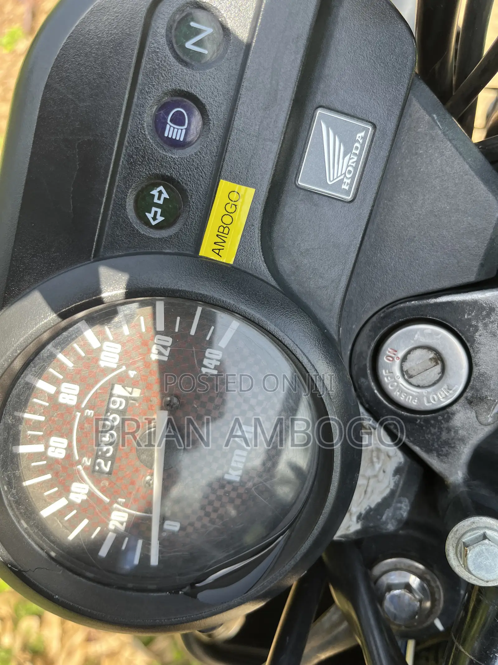 Honda CB 2024 Red
