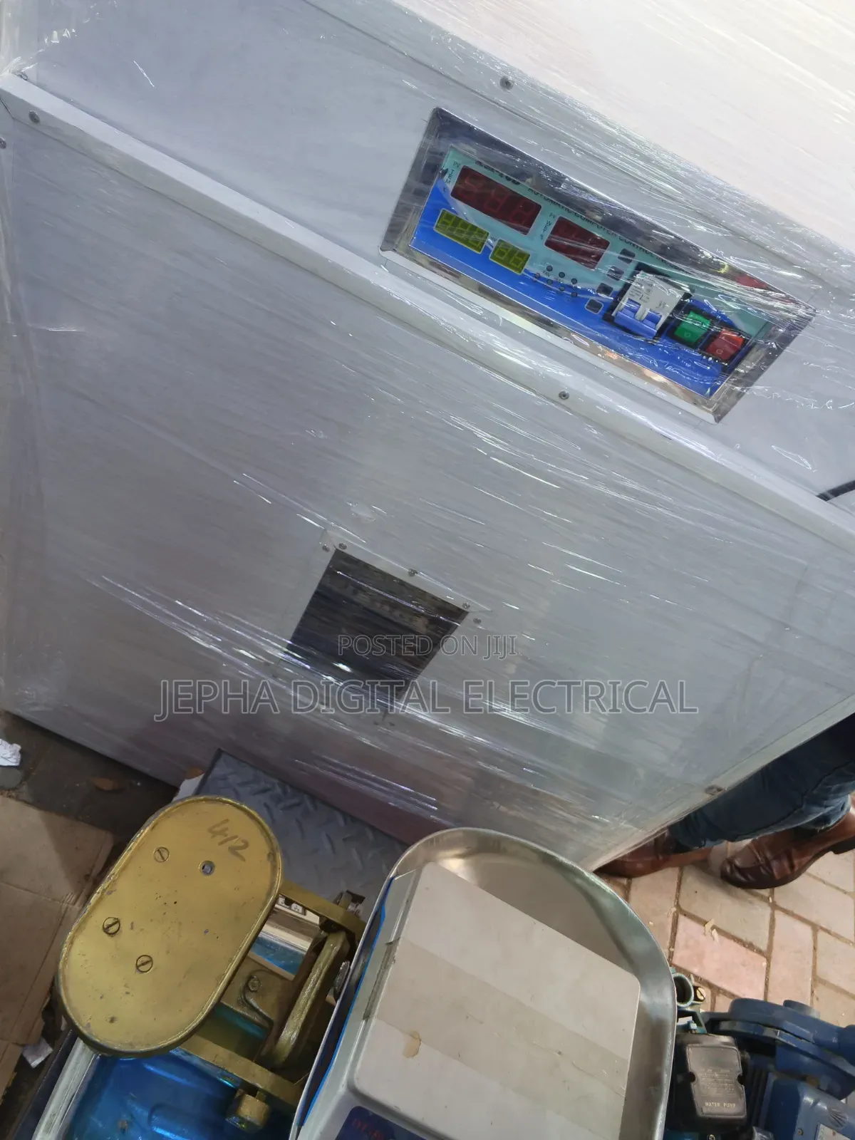 1056 Egg Incubator Machine