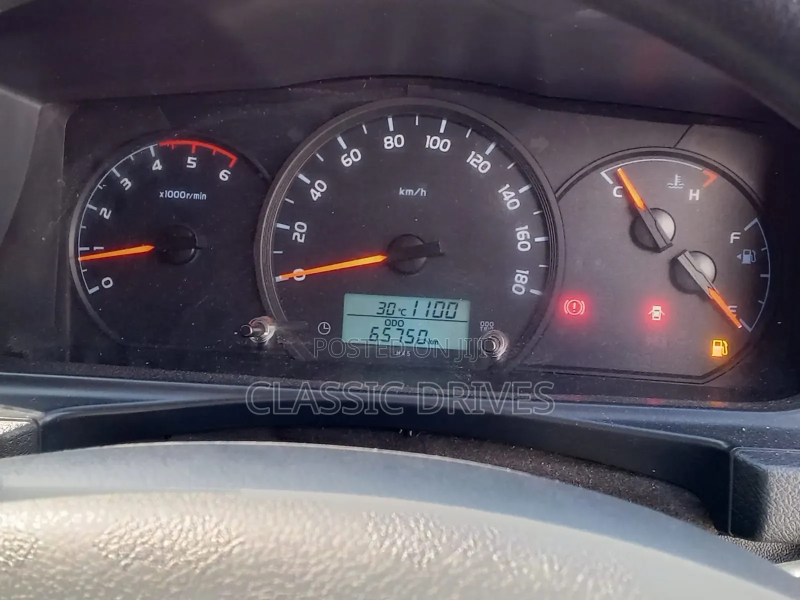 Toyota HiAce 2018 Silver