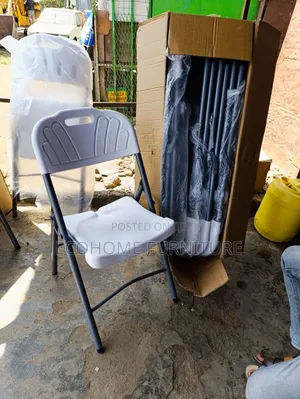 White Folding Plastic Chairs