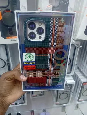 13 Pro Max Luxo Life+ Plaid Phone Case