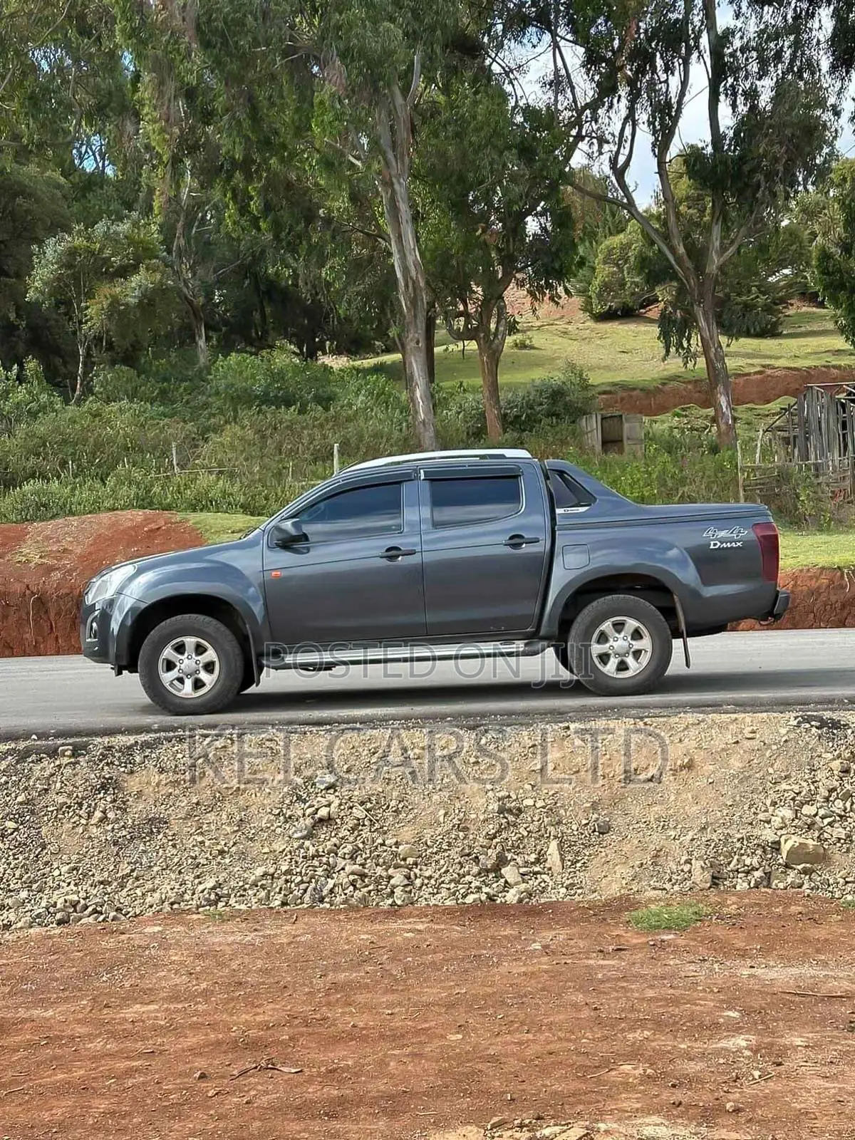 Isuzu D-MAX 2023 Gray