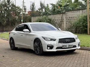 Nissan Skyline 2015 White