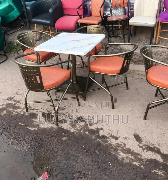 Solid Restaurant Set With Table