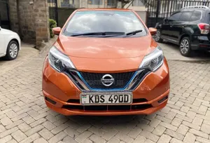 Nissan Note 2018 Orange