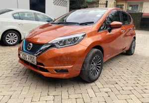 Nissan Note 2018 Orange