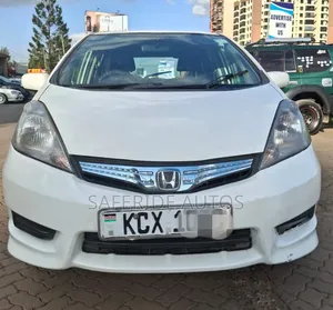 Honda Fit Shuttle 2012 White