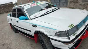 Toyota Corolla 1999 White