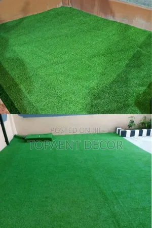 Weather Resistant Artificial Green Grass Carpet